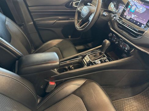 Used 2023 Jeep Compass Altitude w/ Convenience Group image 15