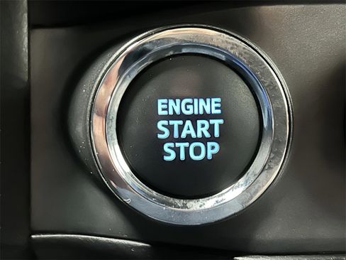 Used 2022 Toyota Tacoma TRD Off-Road image 16