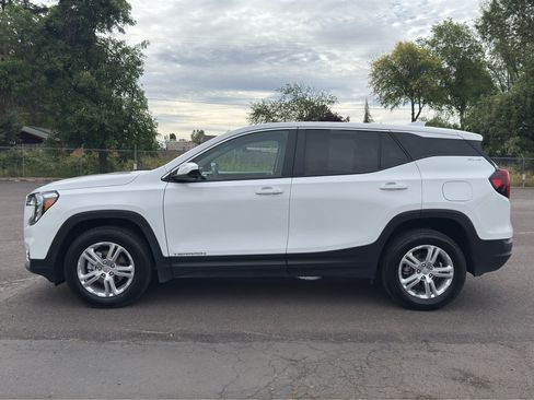 Used 2024 GMC Terrain SLE AWD/4WD image 20