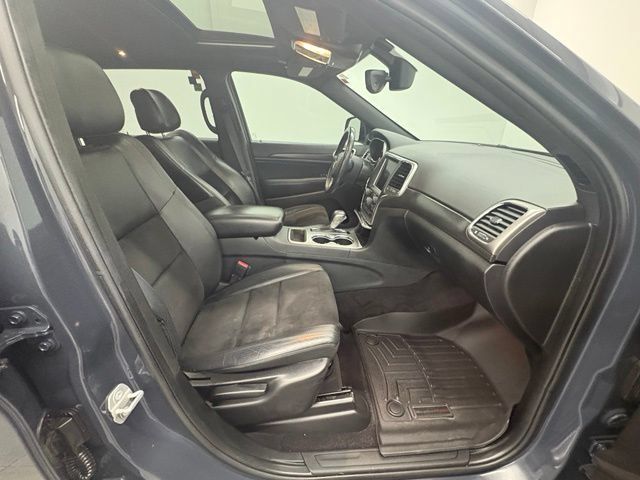 Used 2018 Jeep Grand Cherokee Altitude AWD/4WD image 39