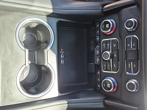 Used 2024 GMC Yukon AT4 w/ Technology Package AWD/4WD image 48