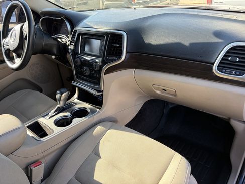 Used 2016 Jeep Grand Cherokee Laredo RWD image 10