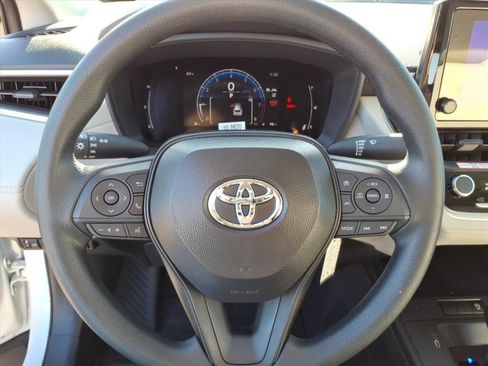 New 2026 Toyota Corolla Cross L image 12