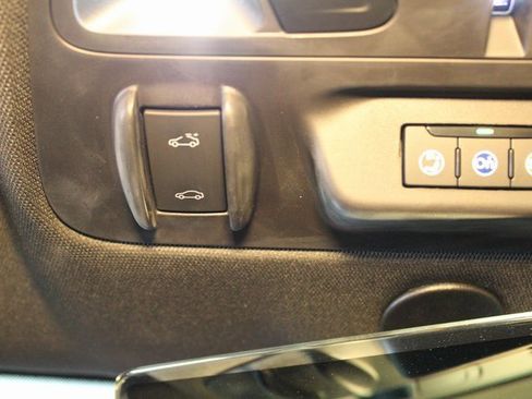 Used 2021 Chevrolet Camaro LT w/ RS Package image 23