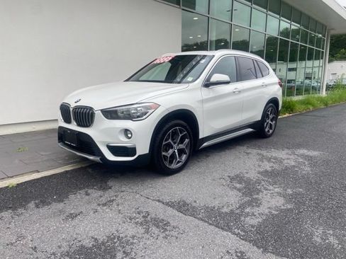 Used 2018 BMW X1 xDrive28i w/ Convenience Package AWD/4WD image 3