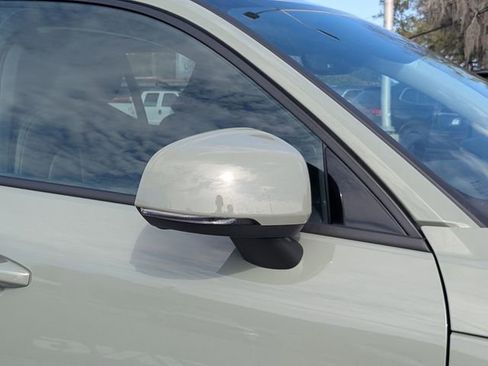 Certified 2023 Volvo XC40 B5 Core w/ Convenience Package image 15