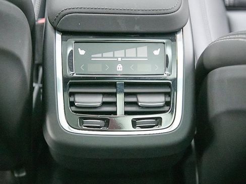 New 2026 Volvo XC60 B5 Ultra w/ Protection Package Premier image 22