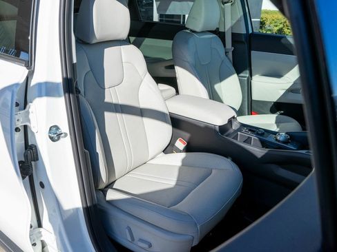 New 2026 Kia Sorento EX w/ EX Premium Package AWD/4WD image 9