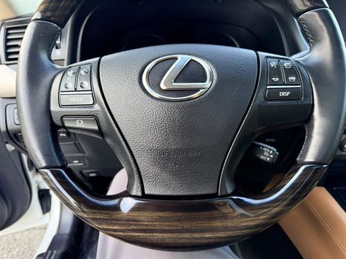 Used 2014 Lexus LS 460 w/ Comfort Package RWD image 40