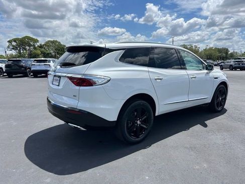 Used 2023 Buick Enclave Essence w/ Sport Touring Edition image 6