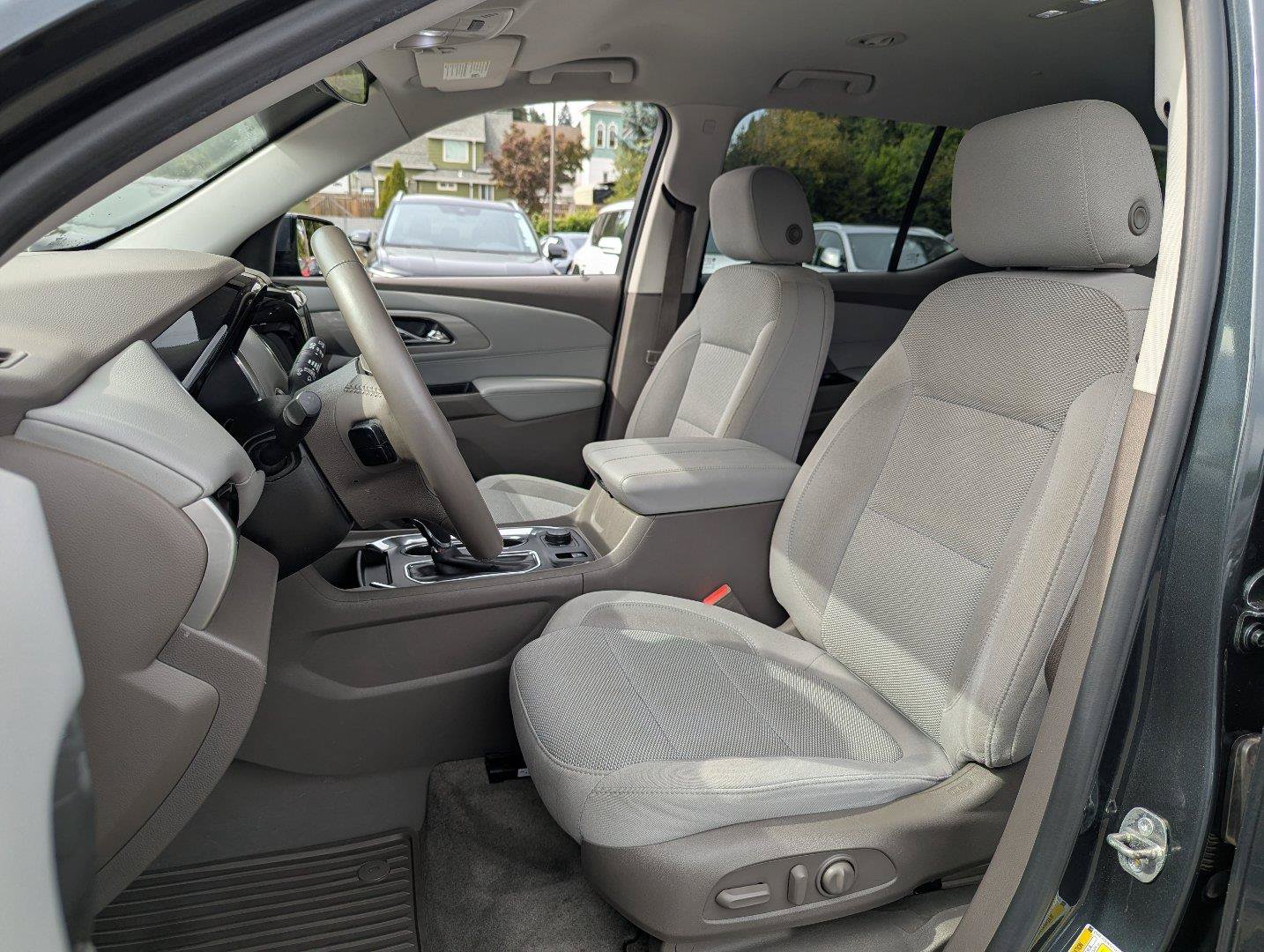 Used 2018 Chevrolet Traverse LT AWD/4WD image 25