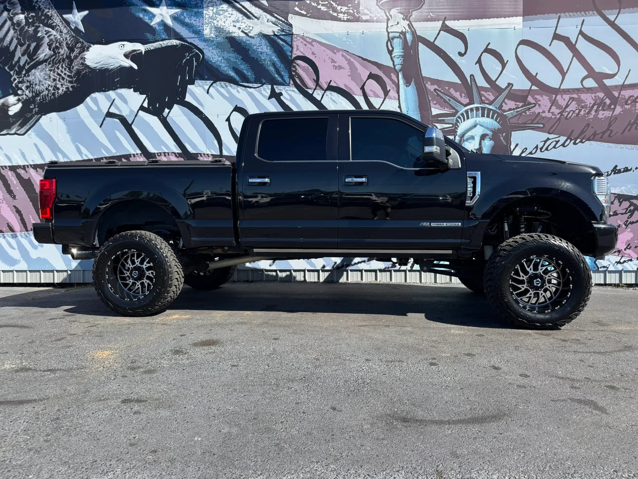 Used 2020 Ford F250 Platinum AWD/4WD image 1