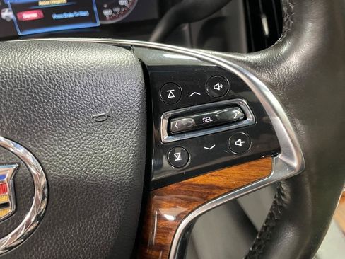 Used 2015 Cadillac Escalade Luxury AWD/4WD image 36