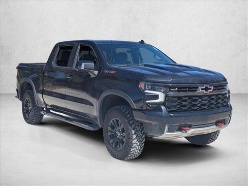 Used 2022 Chevrolet Silverado 1500 ZR2 w/ Technology Package image 2