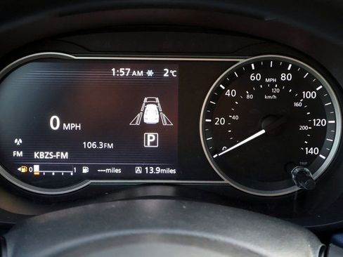 New 2025 Nissan Versa SV w/ Trunk Package FWD image 20