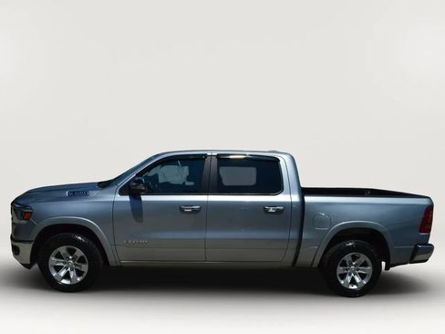Used 2019 RAM 1500 Laramie AWD/4WD image 5