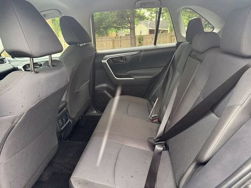 Used 2025 Toyota RAV4 LE AWD/4WD image 18