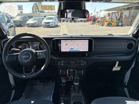 New 2026 Jeep Wrangler Unlimited Sport w/ Dual Top Group AWD/4WD image 20