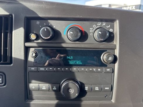 Used 2024 GMC Savana 2500 w/ Driver Convenience Package image 14