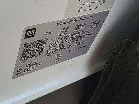 Certified 2024 Cadillac Lyriq Luxury w/ LPO, Floor Liner Package image 33