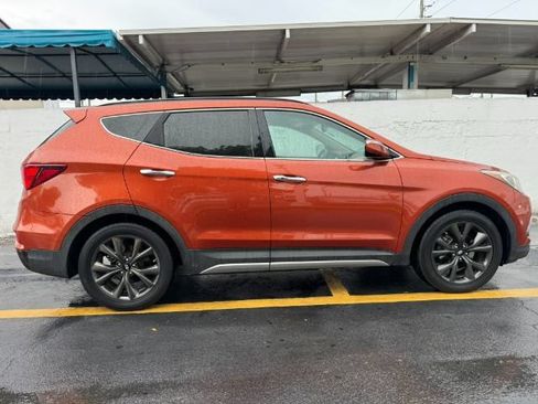Used 2017 Hyundai Santa Fe Sport FWD image 16