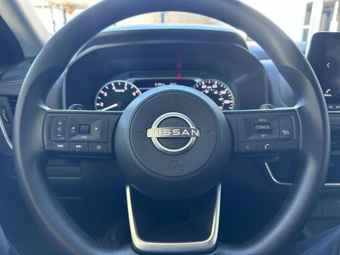 Used 2024 Nissan Rogue S image 22