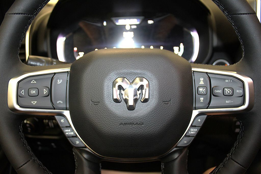 New 2026 RAM 1500 Big Horn AWD/4WD image 11