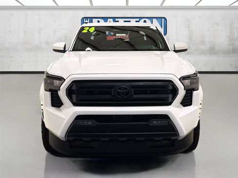 Used 2024 Toyota Tacoma SR5 image 2