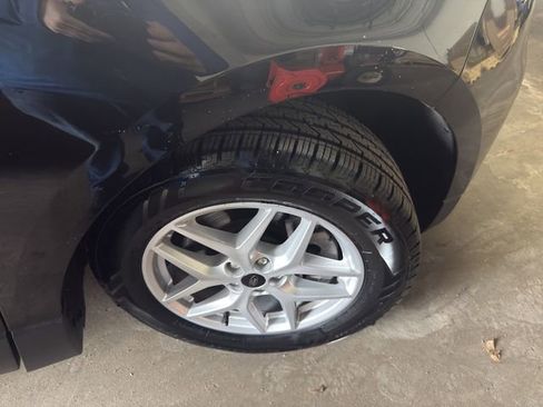 Used 2023 Ford Edge SEL image 23