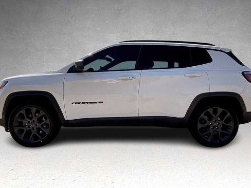 Used 2021 Jeep Compass Latitude image 3