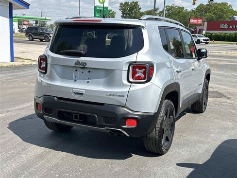 Used 2018 Jeep Renegade Limited w/ UConnect 8.4 Nav Group AWD/4WD image 2