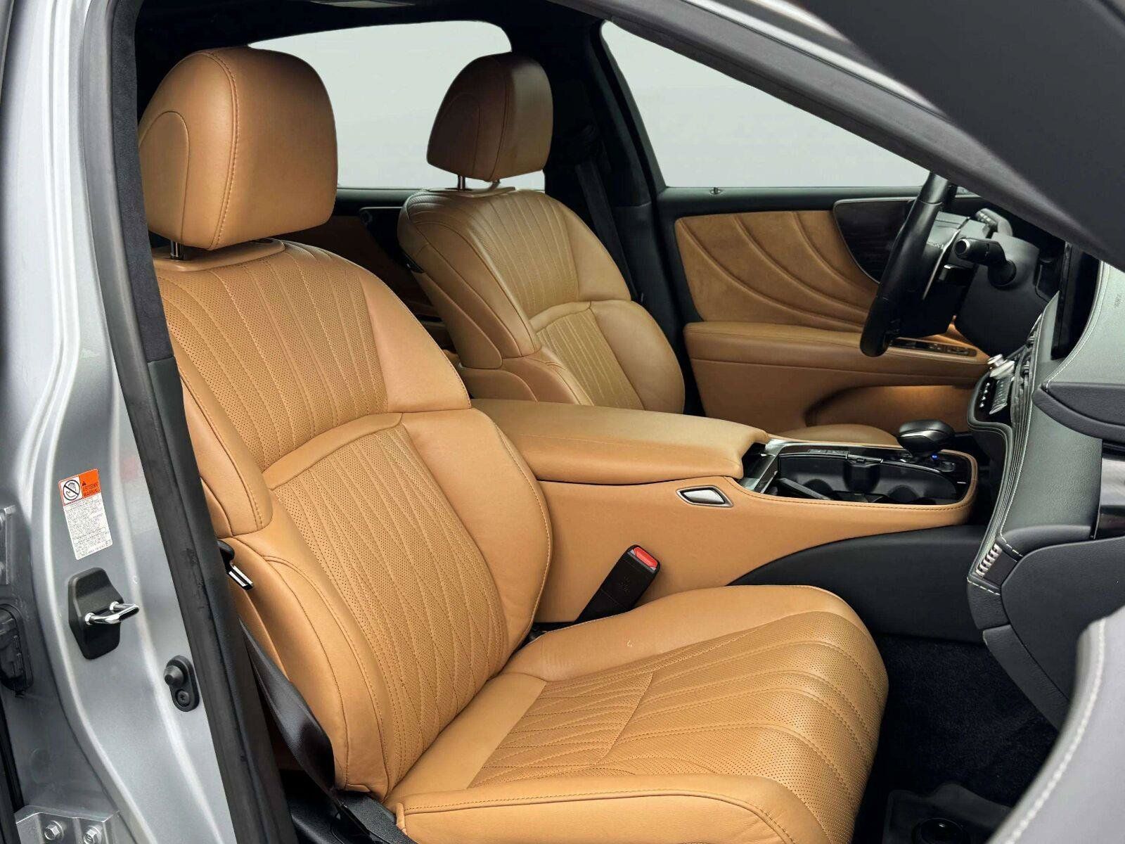 Used 2023 Lexus LS 500 w/ Interior Upgrade Package RWD image 43