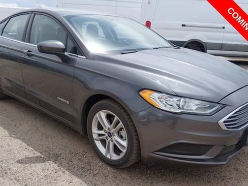 Used 2018 Ford Fusion S FWD image 2