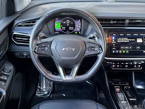 Used 2023 Chevrolet Bolt EUV Premier image 16
