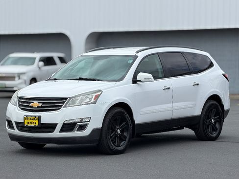 Used 2017 Chevrolet Traverse LT AWD/4WD image 12