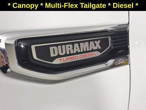 Used 2023 GMC Sierra 1500 Denali w/ Technology Package AWD/4WD image 12