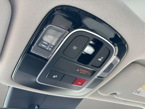 Used 2024 Hyundai Sonata Limited image 35