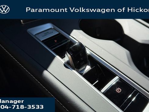 New 2026 Volkswagen Atlas Cross Sport SE AWD/4WD image 12