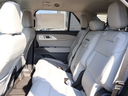 New 2026 Ford Explorer Active w/ Active Comfort Package AWD/4WD image 19