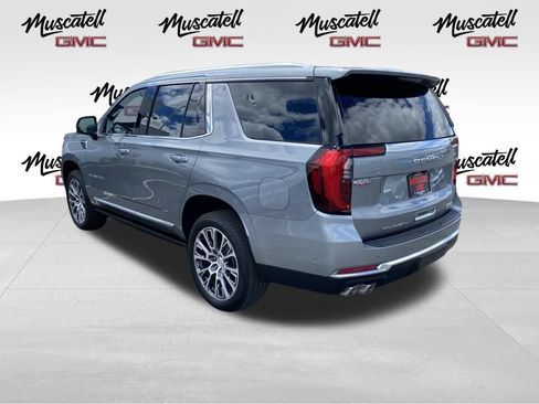 Used 2026 GMC Yukon Denali w/ Sun & Power Step Package AWD/4WD image 5