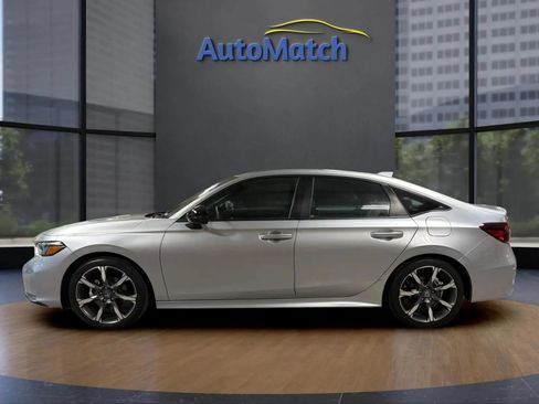 Used 2025 Honda Civic Sport Touring image 6