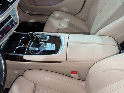 Used 2020 BMW 740i w/ Cold Weather Package image 30