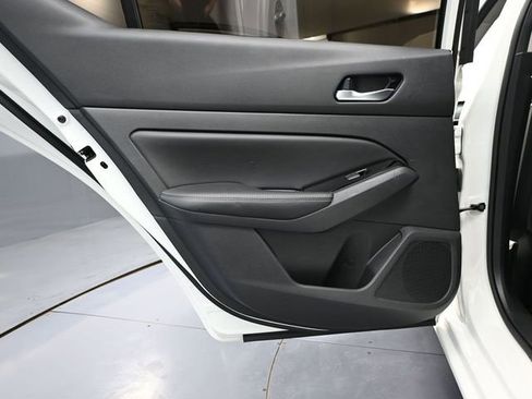 Used 2021 Nissan Altima 2.5 SV w/ SV Premium Package image 38