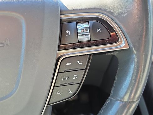 Used 2019 Lincoln Nautilus Reserve image 30