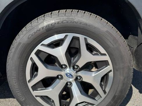 Used 2023 Subaru Forester Premium AWD/4WD image 18