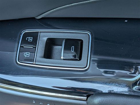 Used 2024 Cadillac Lyriq Sport image 38