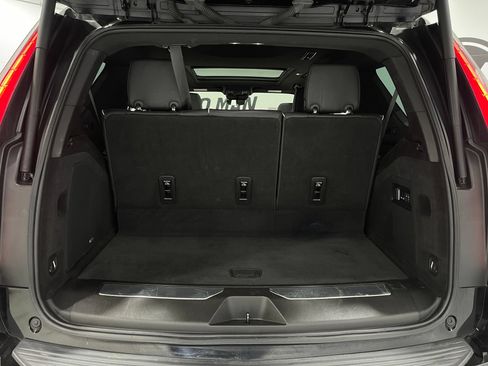 Used 2021 Cadillac Escalade Premium Luxury AWD/4WD image 25