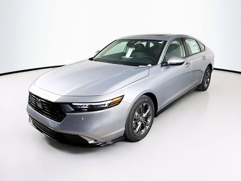 New 2025 Honda Accord EX-L image 4