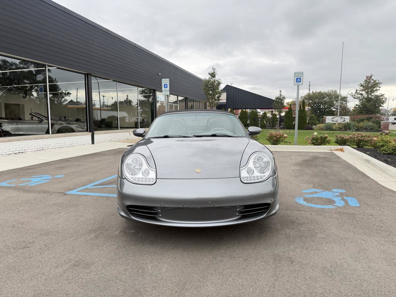 Used 2003 Porsche Boxster RWD image 2