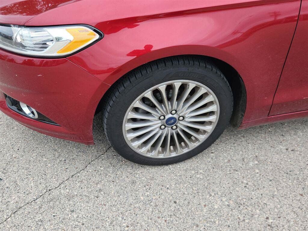 Used 2016 Ford Fusion Titanium FWD image 9